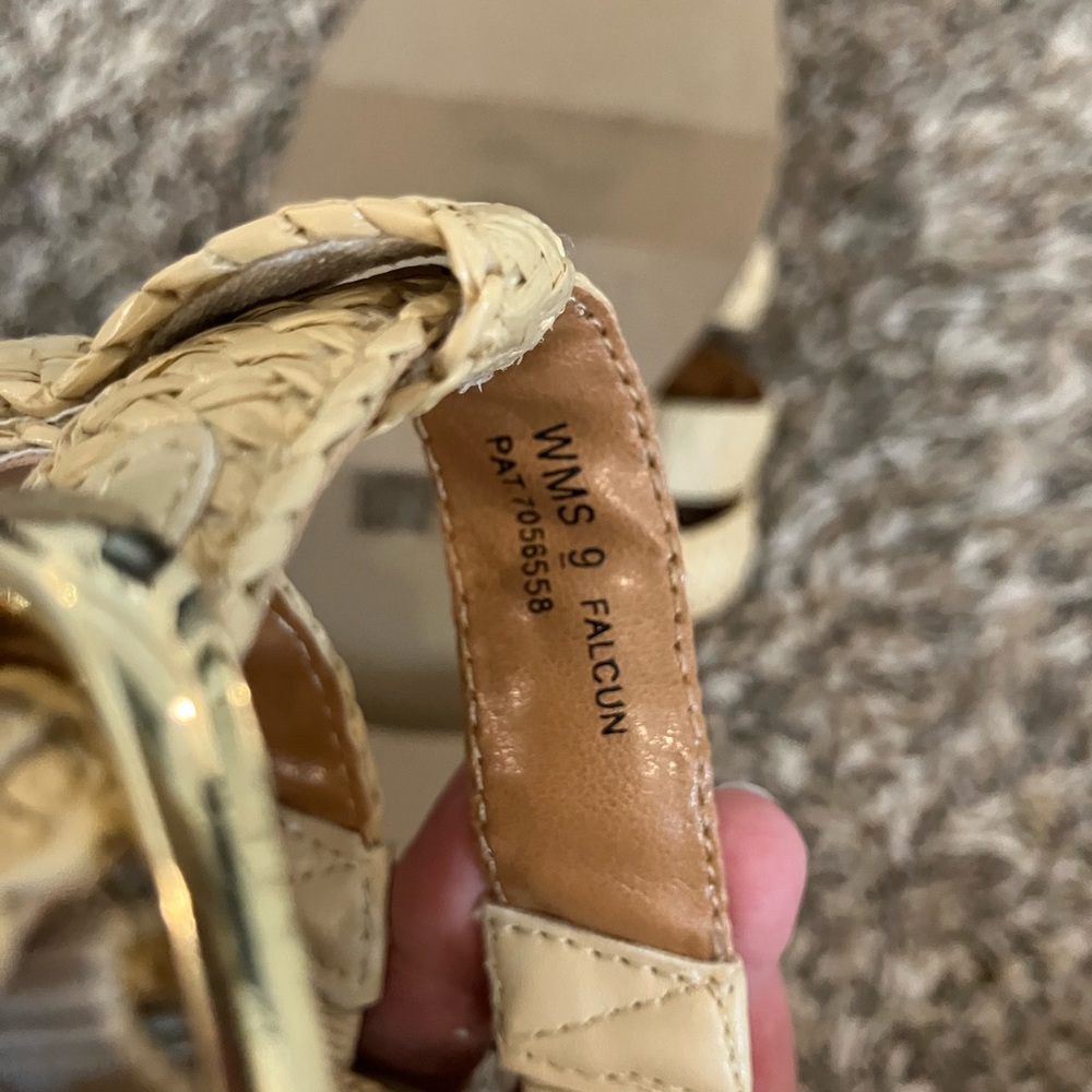 Dolce vita Women’s Tan Sandals 9 nwot - Picture 5 of 5